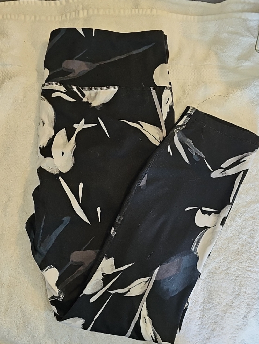 all in motion Black Floral Print Leggings